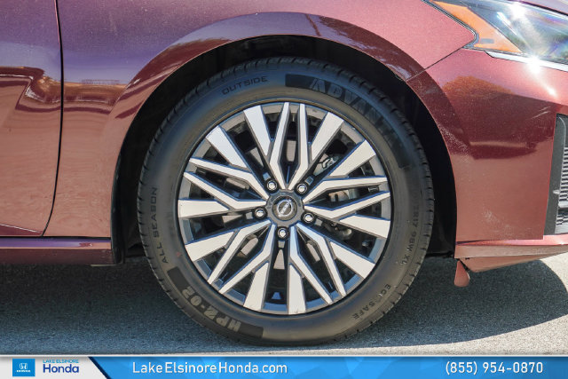 Used 2025 Nissan Altima 2.5 SV FWD image 8