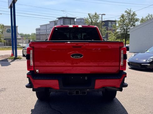 Used 2024 Ford F250 Lariat w/ Black Appearance Package AWD/4WD image 5