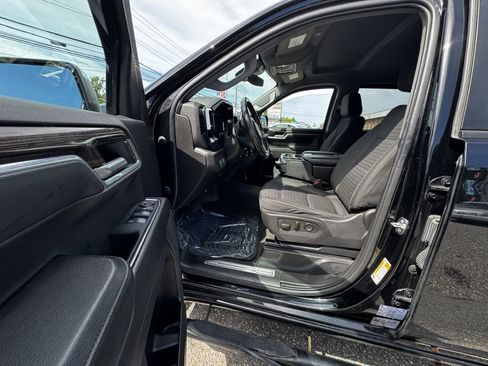 Used 2022 Chevrolet Silverado 1500 LT AWD/4WD image 11