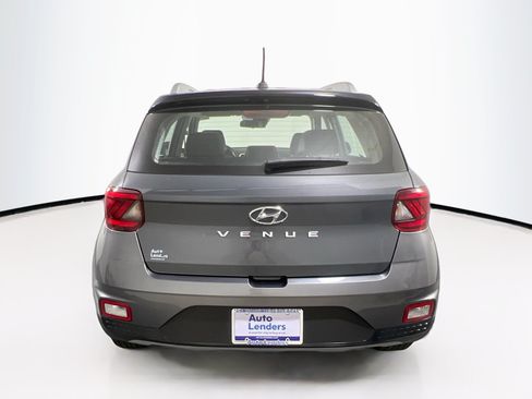 Used 2024 Hyundai Venue Limited FWD image 6