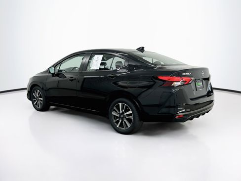 Used 2025 Nissan Versa SV FWD image 5