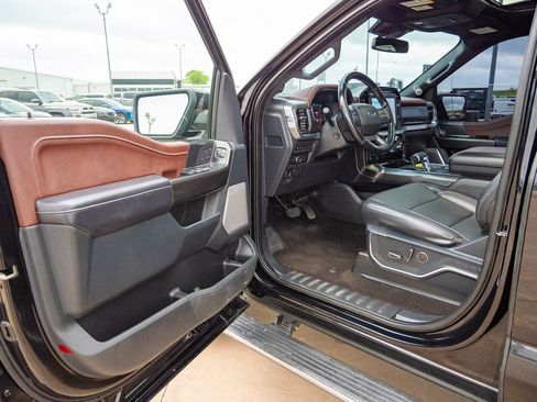 Used 2021 Ford F150 Lariat w/ Equipment Group 502A High AWD/4WD image 32