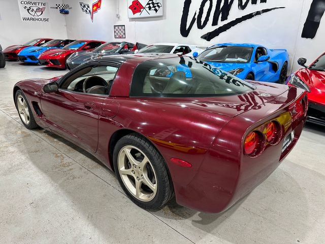 Used 2003 Chevrolet Corvette Coupe w/ Preferred Equipment Group RWD image 18
