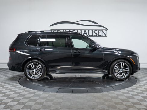 Certified 2024 BMW X7 xDrive40i w/ Executive Package image 4