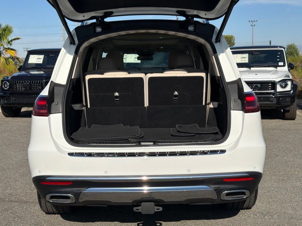 Used 2024 Mercedes-Benz GLS 450 4MATIC image 15
