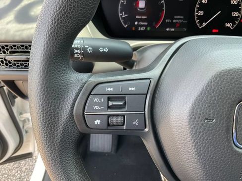 Used 2026 Honda HR-V LX image 10