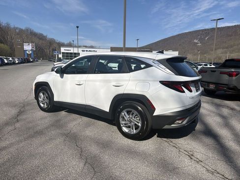 Used 2025 Hyundai Tucson SE image 6