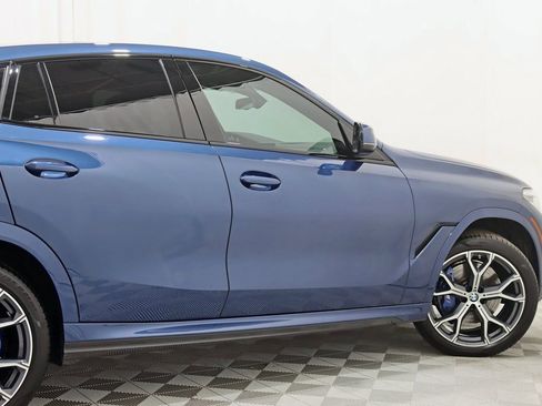Used 2022 BMW X6 xDrive40i w/ M Sport Package image 11