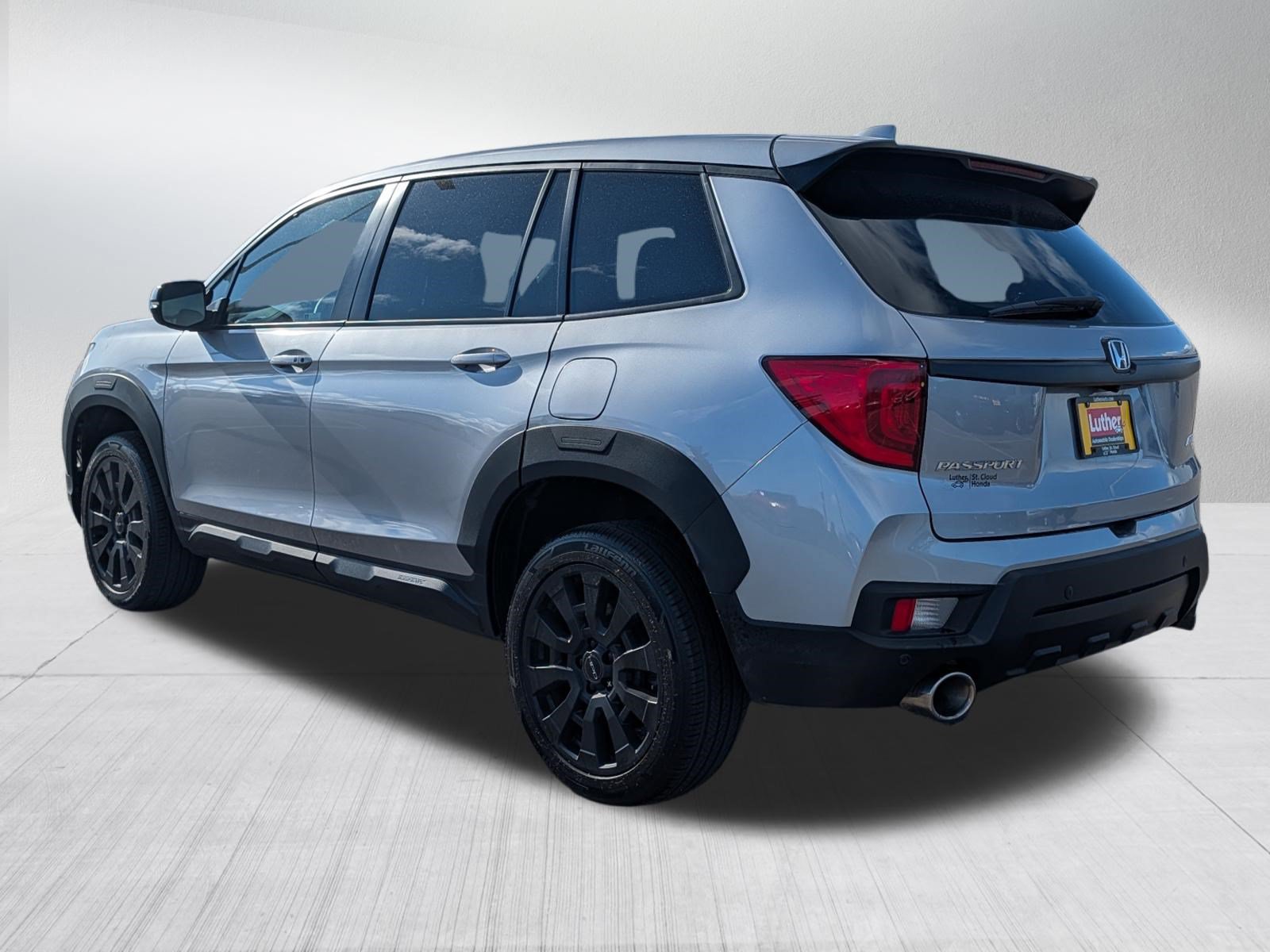 Used 2023 Honda Passport EX-L image 5