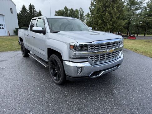 Used 2018 Chevrolet Silverado 1500 LTZ AWD/4WD image 8
