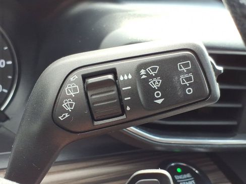 Used 2021 Ford Explorer Limited w/ Equipment Group 301A AWD/4WD image 29