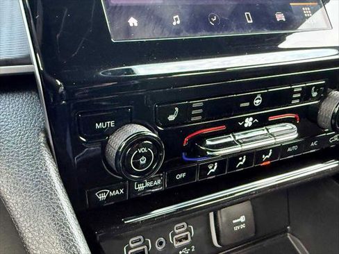 Certified 2023 Jeep Grand Cherokee Altitude image 26