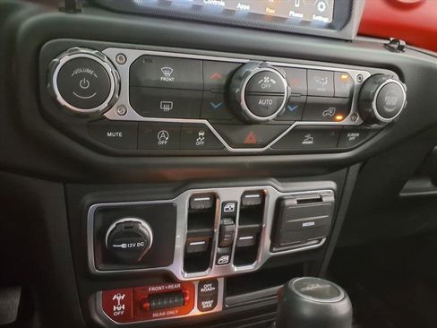 Used 2023 Jeep Gladiator Rubicon w/ Trailer Tow Package image 25