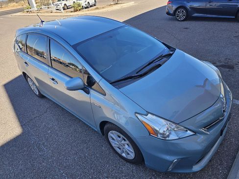 Used 2014 Toyota Prius V Three image 24
