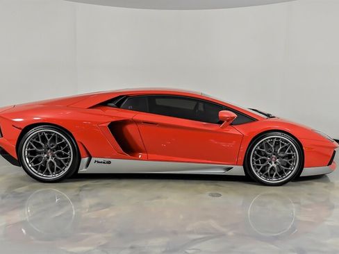 Used 2017 Lamborghini Aventador LP 700-4 AWD/4WD image 11