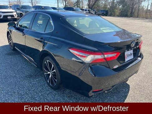 Used 2018 Toyota Camry SE w/ Convenience Package FWD image 19