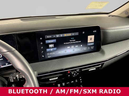 Used 2025 Nissan Kicks SR FWD image 9
