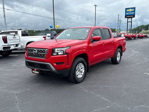 Used 2024 Nissan Frontier SV w/ Technology Package RWD image 2