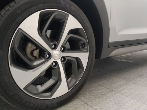 Used 2017 Hyundai Tucson Sport FWD image 31