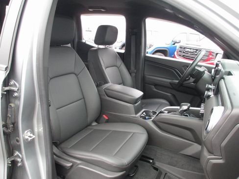 Used 2023 Chevrolet Colorado LT w/ LT Convenience Package III image 20