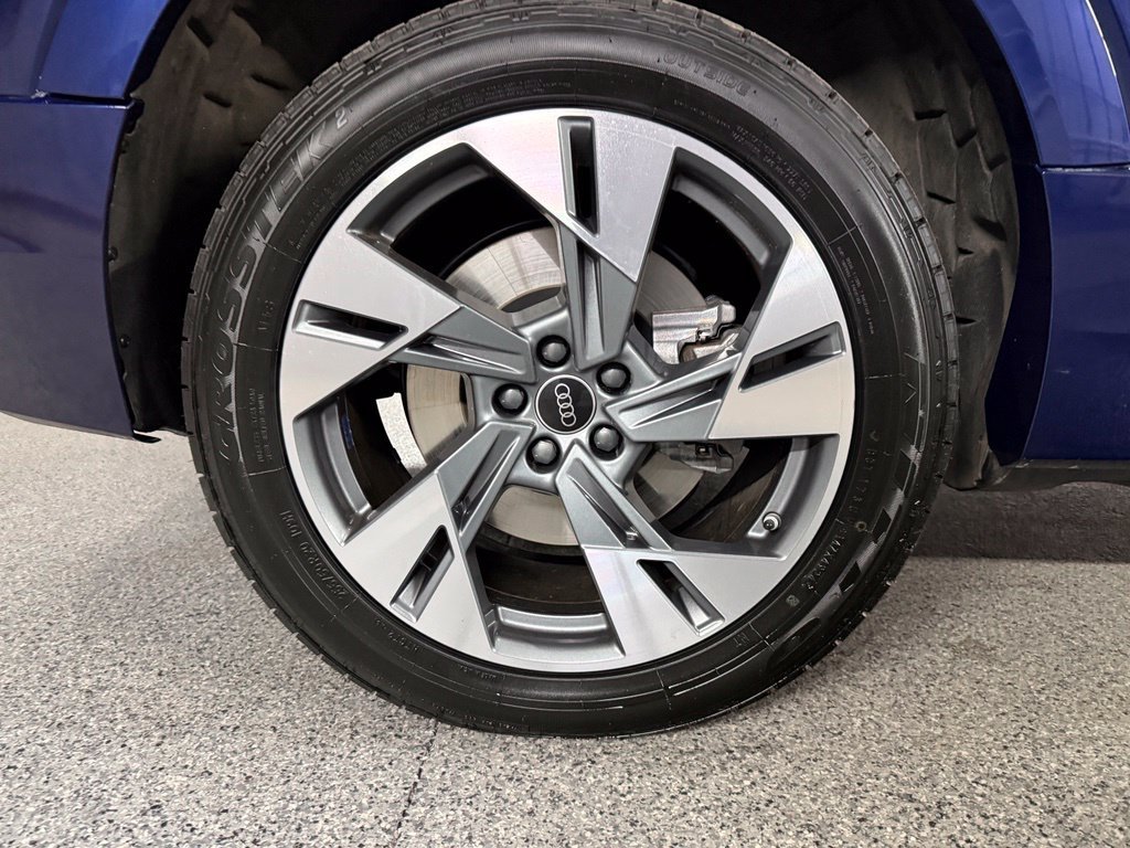 Used 2022 Audi e-tron Premium AWD/4WD image 9
