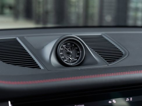 New 2026 Porsche Macan GTS image 35