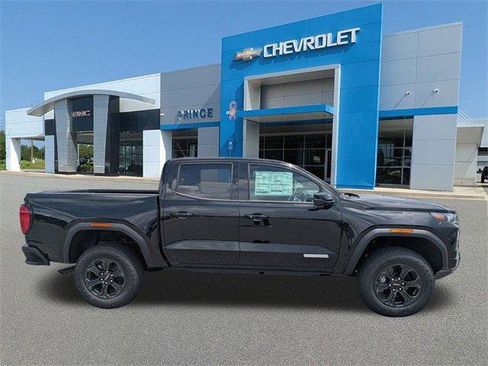 New 2025 GMC Canyon Elevation w/ Convenience Package image 4