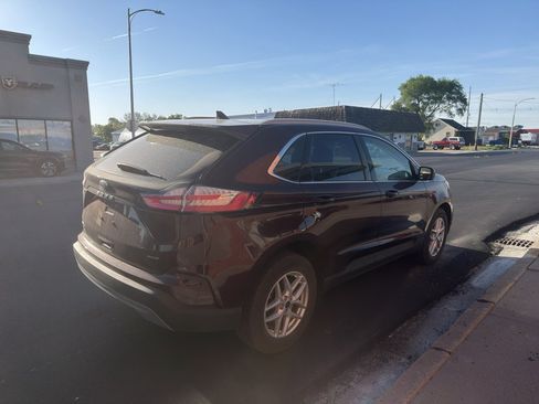 Used 2022 Ford Edge SEL w/ Convenience Package AWD/4WD image 3