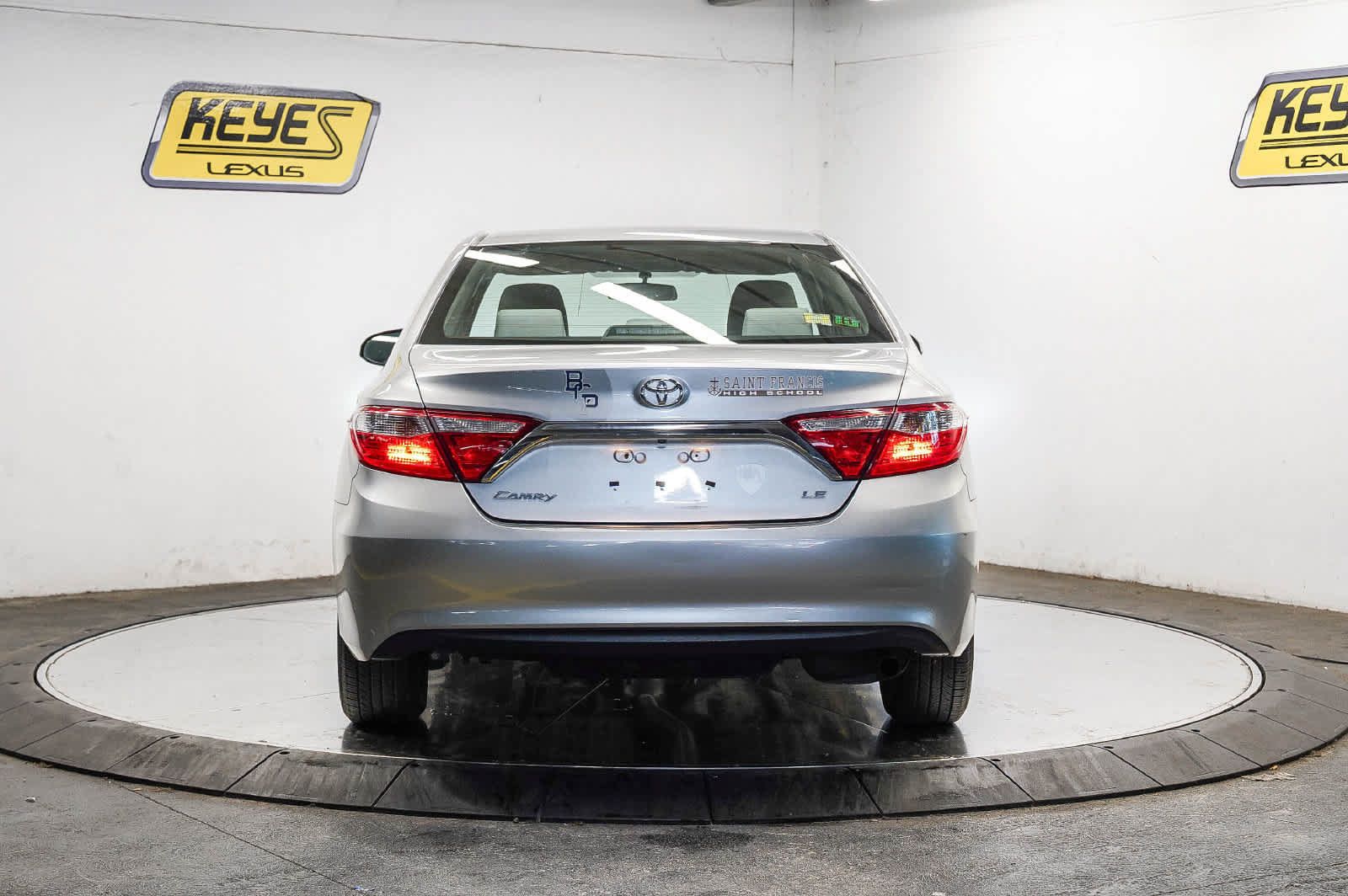 Used 2016 Toyota Camry LE FWD image 3