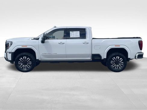 Used 2024 GMC Sierra 2500 Denali Ultimate AWD/4WD image 7
