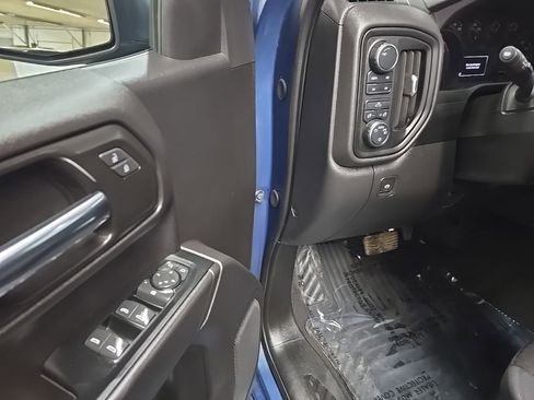Used 2024 Chevrolet Silverado 1500 Custom Trail Boss w/ LPO, Dark Essentials Package AWD/4WD image 27
