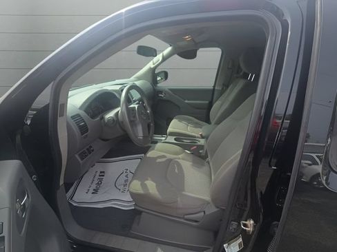 Used 2019 Nissan Frontier SV w/ Value Truck Package RWD image 12