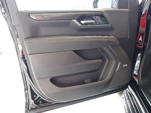 New 2026 GMC Yukon Elevation w/ Elevation Premium Package AWD/4WD image 12