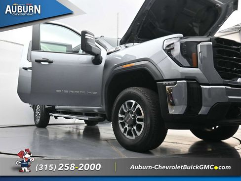 Used 2024 GMC Sierra 3500 Pro AWD/4WD image 34