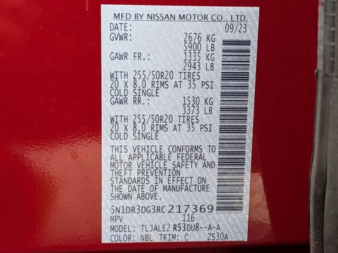 Certified 2024 Nissan Pathfinder Platinum w/ Black Appearance Package FWD image 34