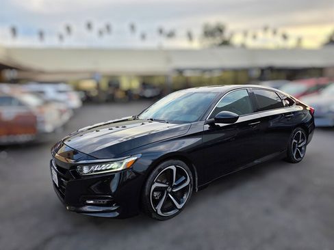 Used 2019 Honda Accord Sport image 2