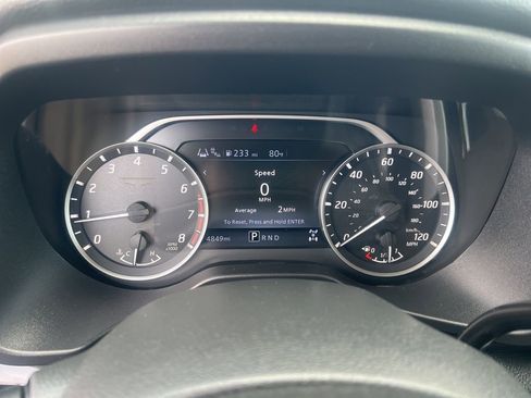 Used 2024 Nissan Titan SV w/ SV Convenience Package image 62