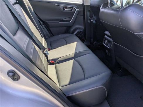 Used 2021 Toyota RAV4 Limited image 19