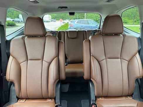 Used 2025 Subaru Ascent Touring AWD/4WD image 29