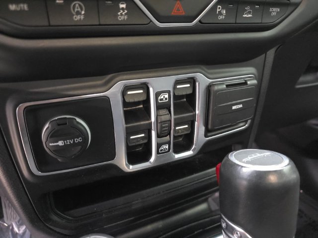 Used 2022 Jeep Gladiator Overland AWD/4WD image 27