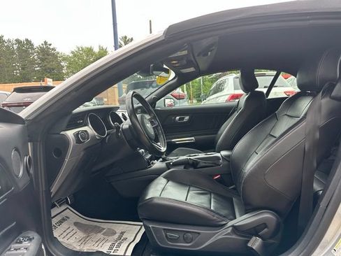 Used 2022 Ford Mustang Premium RWD image 10