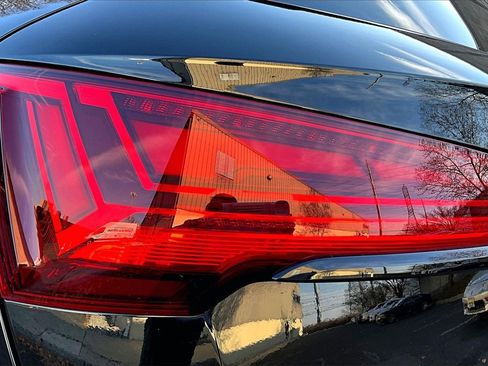 Used 2022 Audi SQ5 Premium Plus image 23