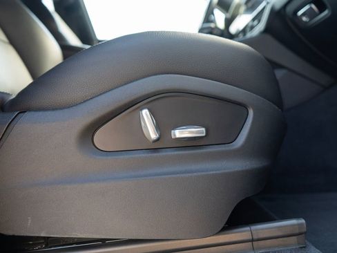 Used 2020 Porsche Cayenne AWD/4WD image 31