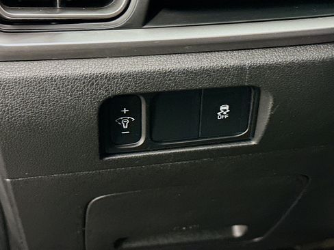 Used 2024 Kia Sorento S image 17