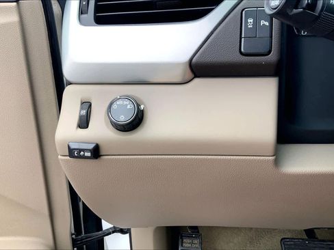 Used 2015 Chevrolet Tahoe LS RWD image 35