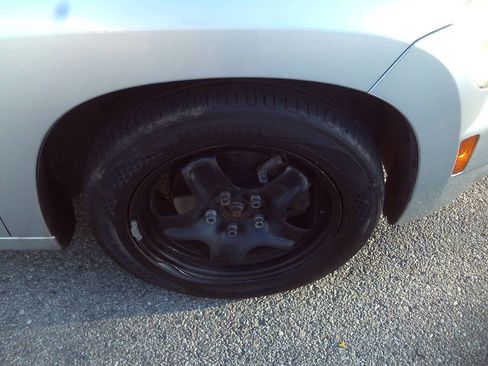 Used 2010 Chevrolet HHR LT FWD image 26
