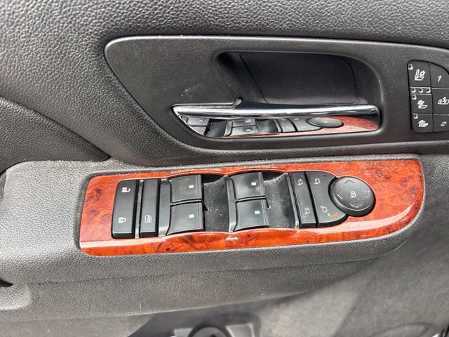Used 2013 Chevrolet Avalanche LTZ AWD/4WD image 14
