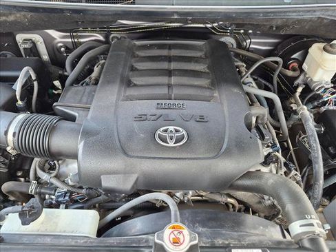 Used 2019 Toyota Tundra SR5 w/ SR5 Upgrade Package AWD/4WD image 23