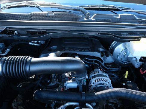 Used 2019 RAM 1500 Laramie image 32