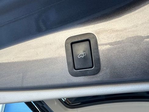 Used 2018 Toyota Highlander Limited image 40